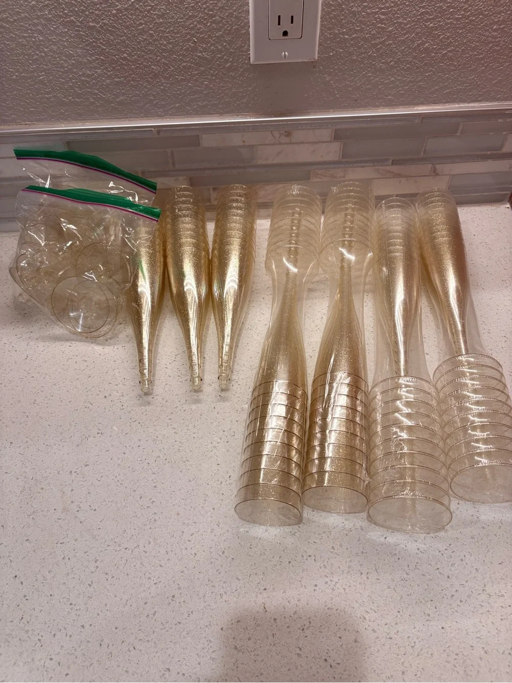 70 Gold Glitter Plastic Champagne Flutes | Reusable Party Toasting Glasses | 7”
